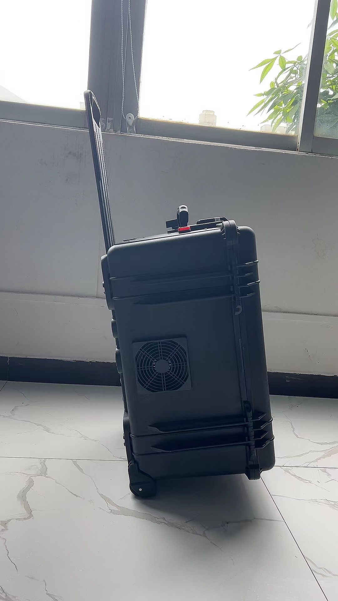静宁手拉箱型移动通信干扰器